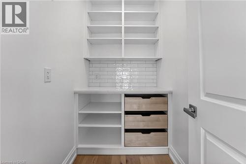 6192 Curlin Crescent, Niagara Falls, ON - Indoor With Storage