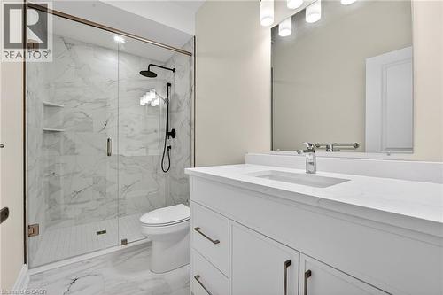 6192 Curlin Crescent, Niagara Falls, ON - Indoor Photo Showing Bathroom