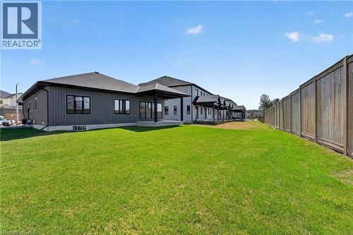 6192 Curlin Crescent, Niagara Falls, ON - Outdoor With Deck Patio Veranda