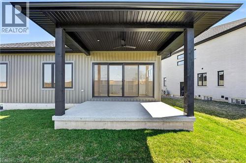 6192 Curlin Crescent, Niagara Falls, ON - Outdoor With Deck Patio Veranda