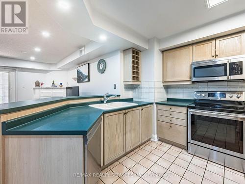 136 - 1995 Royal Road, Pickering, ON - Indoor Photo Showing Kitchen