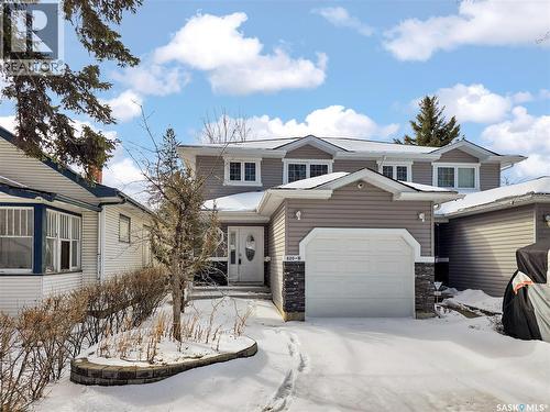 B 620 7Th Street E, Saskatoon, SK - Outdoor With Facade