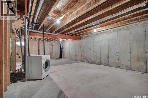 B 620 7Th Street E, Saskatoon, SK - Indoor