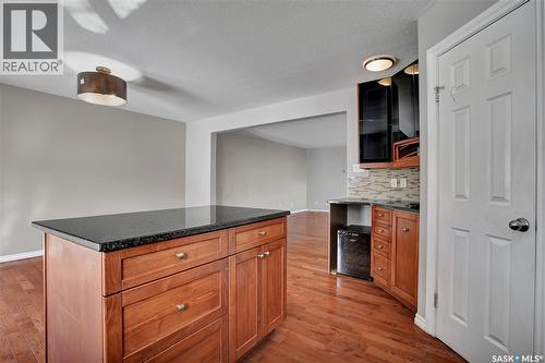 B 620 7Th Street E, Saskatoon, SK - Indoor