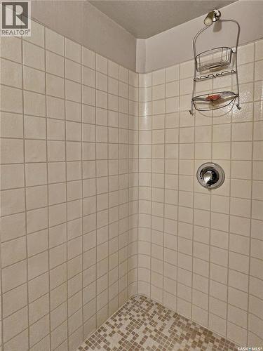 109 810 Mendel Crescent, Saskatoon, SK - Indoor Photo Showing Bathroom