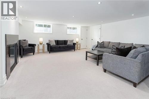 400 Hamilton Drive, Ancaster, ON - Indoor