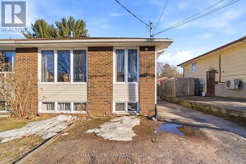 8 PLUMTREE PLACE  North Bay, ON P1A 3Y6