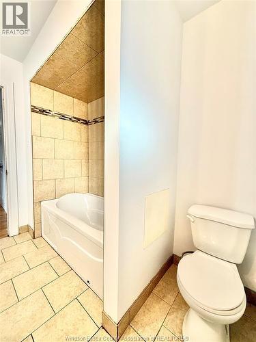 198 Superior Unit# Main, Lasalle, ON - Indoor Photo Showing Bathroom