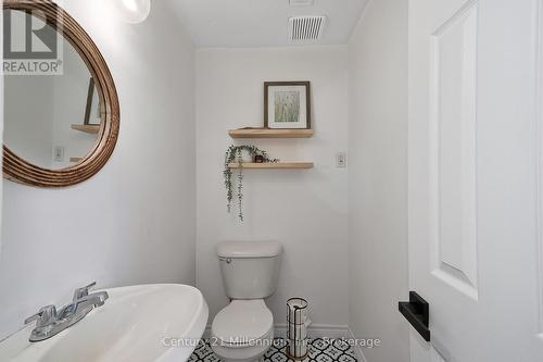 22 Dickson Road, Collingwood, ON - Indoor Photo Showing Bathroom