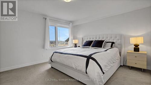 862 Chipping Circle, Ottawa, ON - Indoor Photo Showing Bedroom