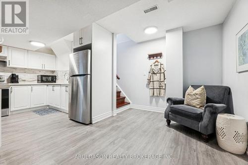 3 Booth Crescent, Ajax, ON - Indoor Photo Showing Kitchen