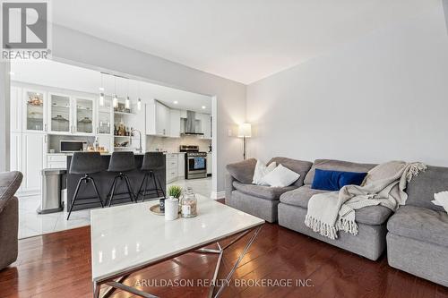 3 Booth Crescent, Ajax, ON - Indoor Photo Showing Living Room