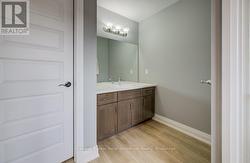 ensuite bath - 