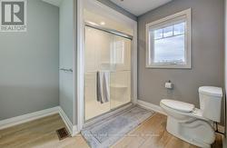 ensuite bath - 