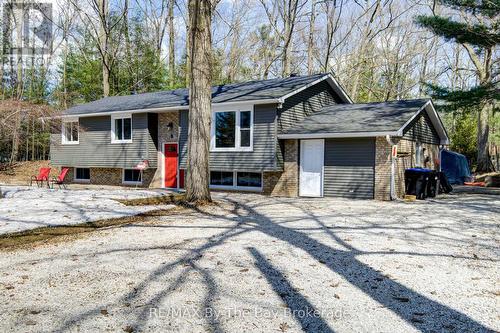 9 FREDERICK DRIVE  Wasaga Beach, ON L9Z 1P9
