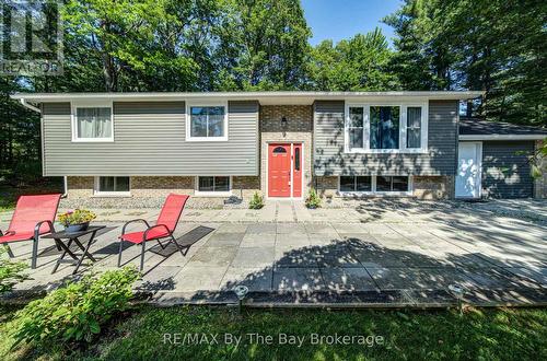 9 FREDERICK DRIVE  Wasaga Beach, ON L9Z 1P9