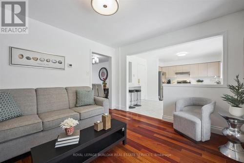 5147 Ravine Crescent, Burlington, ON - Indoor Photo Showing Living Room