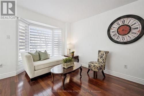 5147 Ravine Crescent, Burlington, ON - Indoor Photo Showing Living Room