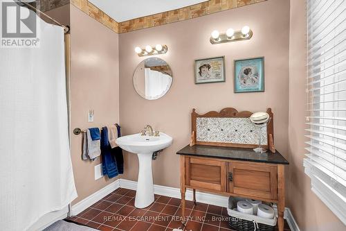 141 Mount Albion Road, Hamilton, ON - Indoor Photo Showing Other Room