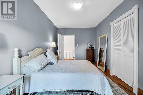 141 Mount Albion Road, Hamilton, ON - Indoor Photo Showing Bedroom