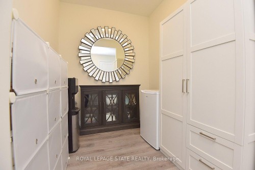 145-16 Concord Place, Grimsby, ON - Indoor Photo Showing Other Room