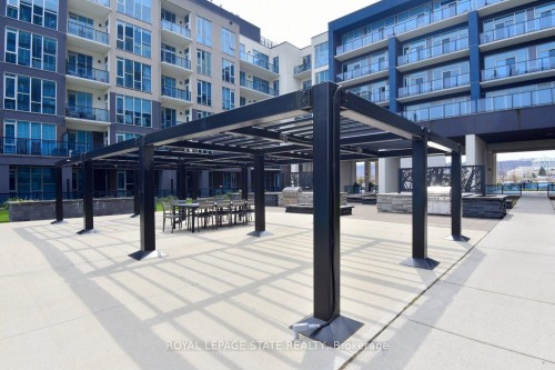 145-16 Concord Place, Grimsby, ON - Outdoor