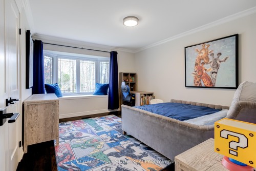 18 Elder Crescent, Hamilton, ON - Indoor Photo Showing Bedroom