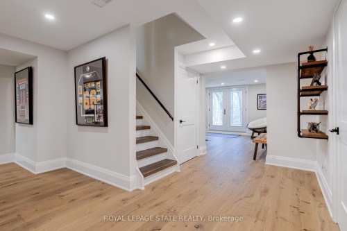 18 Elder Crescent, Hamilton, ON - Indoor Photo Showing Other Room