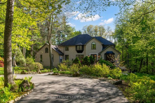 18 Elder Crescent, Hamilton, ON - Outdoor