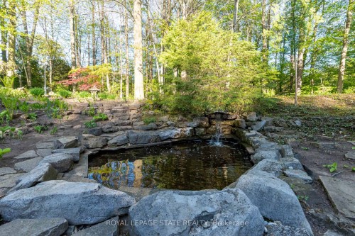 18 Elder Crescent, Hamilton, ON - Outdoor