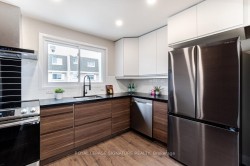 38A-830 Westlock Road  Mississauga, ON L5C 1K6