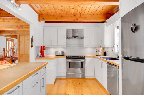 Cuisine - 1062 Rue De La Voie-Du-Bois, Prévost, QC - Indoor Photo Showing Kitchen With Upgraded Kitchen
