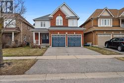 31 GABRIELLE CRESCENT Whitby (Rolling Acres), ON L1R 3M6