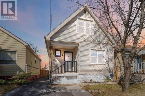 54 Weir Street S, Hamilton, ON - Outdoor