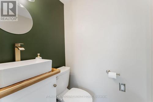 54 Weir Street S, Hamilton, ON - Indoor Photo Showing Bathroom