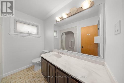 777 Cork Street, Ottawa, ON - Indoor Photo Showing Bathroom