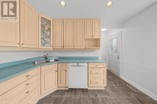 777 Cork Street, Ottawa, ON - Indoor Photo Showing Kitchen With Double Sink