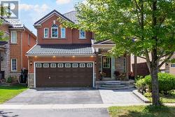 8 LAMPMAN DRIVE Toronto, ON M1E 5L1