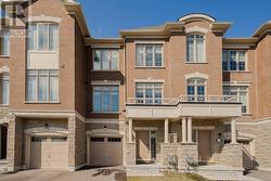 30 COOTE COURT  Ajax, ON L1T 0P5