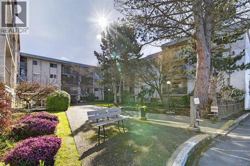 323 3225 Eldon Pl  Saanich, BC V8Z 6A7