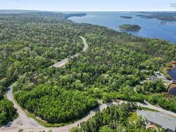 30 Crown Drive Blind Bay, NS B3Z 4C6