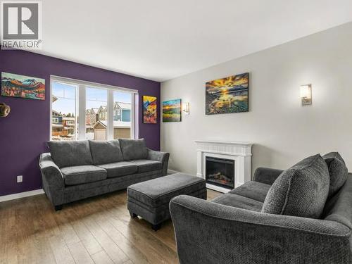 31-85 Aksala Drive, Whitehorse, YT - Indoor Photo Showing Living Room With Fireplace