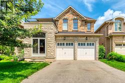 2481 TAYLORWOOD DRIVE  Oakville, ON L6H 0E1