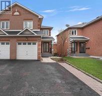 7 LENTHALL AVENUE Toronto, ON M1B 2C7