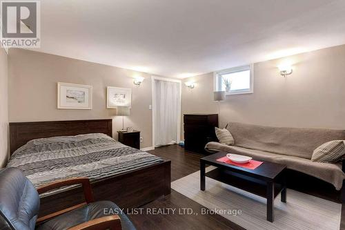 193 Pine Cove Road, Burlington, ON - Indoor