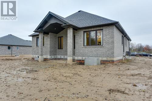 114 Beech Boulevard, Tillsonburg, ON - Outdoor With Exterior