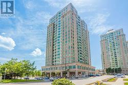 1702 - 8 LEE CENTRE DRIVE  Toronto, ON M1H 3H8