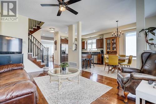 40 Outer Banks Drive N, Markham, ON - Indoor Photo Showing Living Room