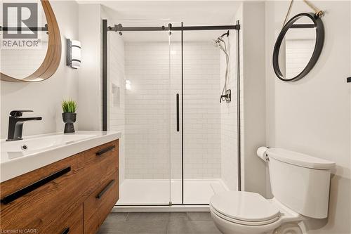 49 Stirling Street, Caledonia, ON - Indoor Photo Showing Bathroom