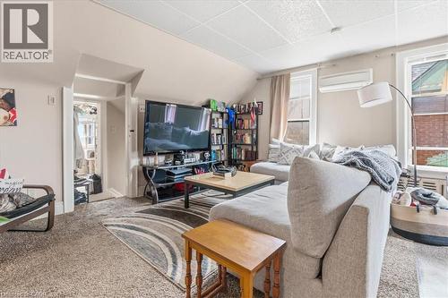 Huge windows throughout this bright unit! - 31 Bingeman Street, Kitchener, ON - Indoor